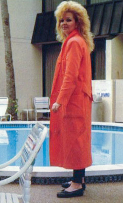 Lori Wells 1980s photo at swimming pool